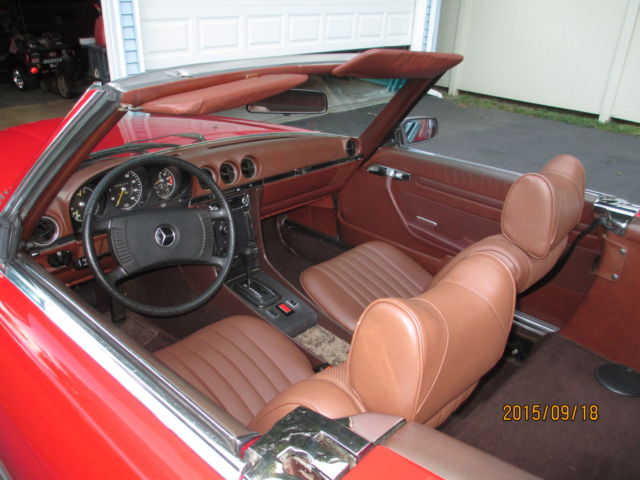 1975 red Mercedes-Benz SL-Class Convertible