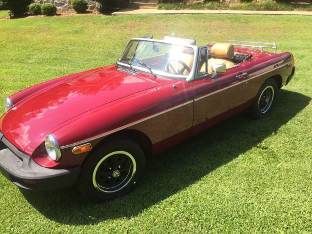 1975 Red MG MGB Convertible