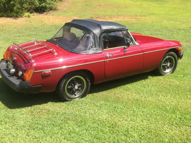 1975 Red MG MGB Convertible