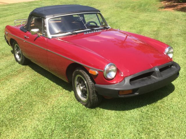 1975 Red MG MGB Convertible