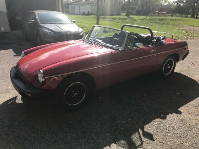 1975 Red MG MGB Convertible