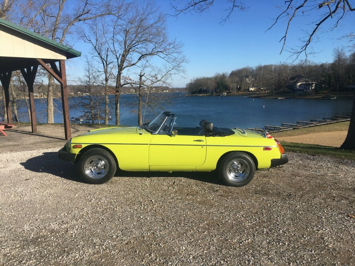 1975 Citron MG MGB Convertible