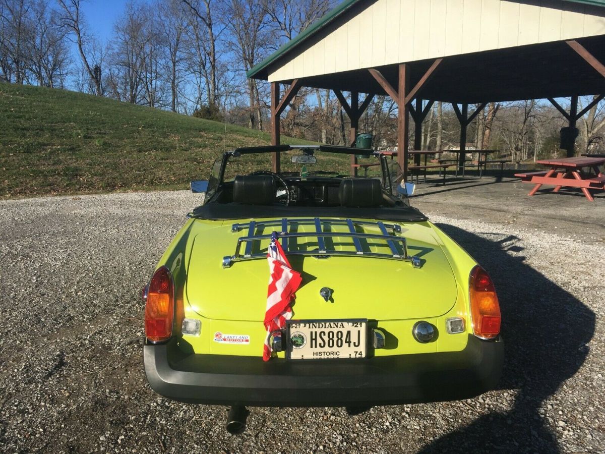 1975 Citron MG MGB Convertible