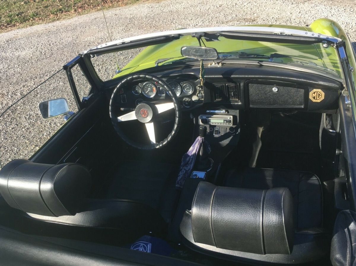 1975 Citron MG MGB Convertible