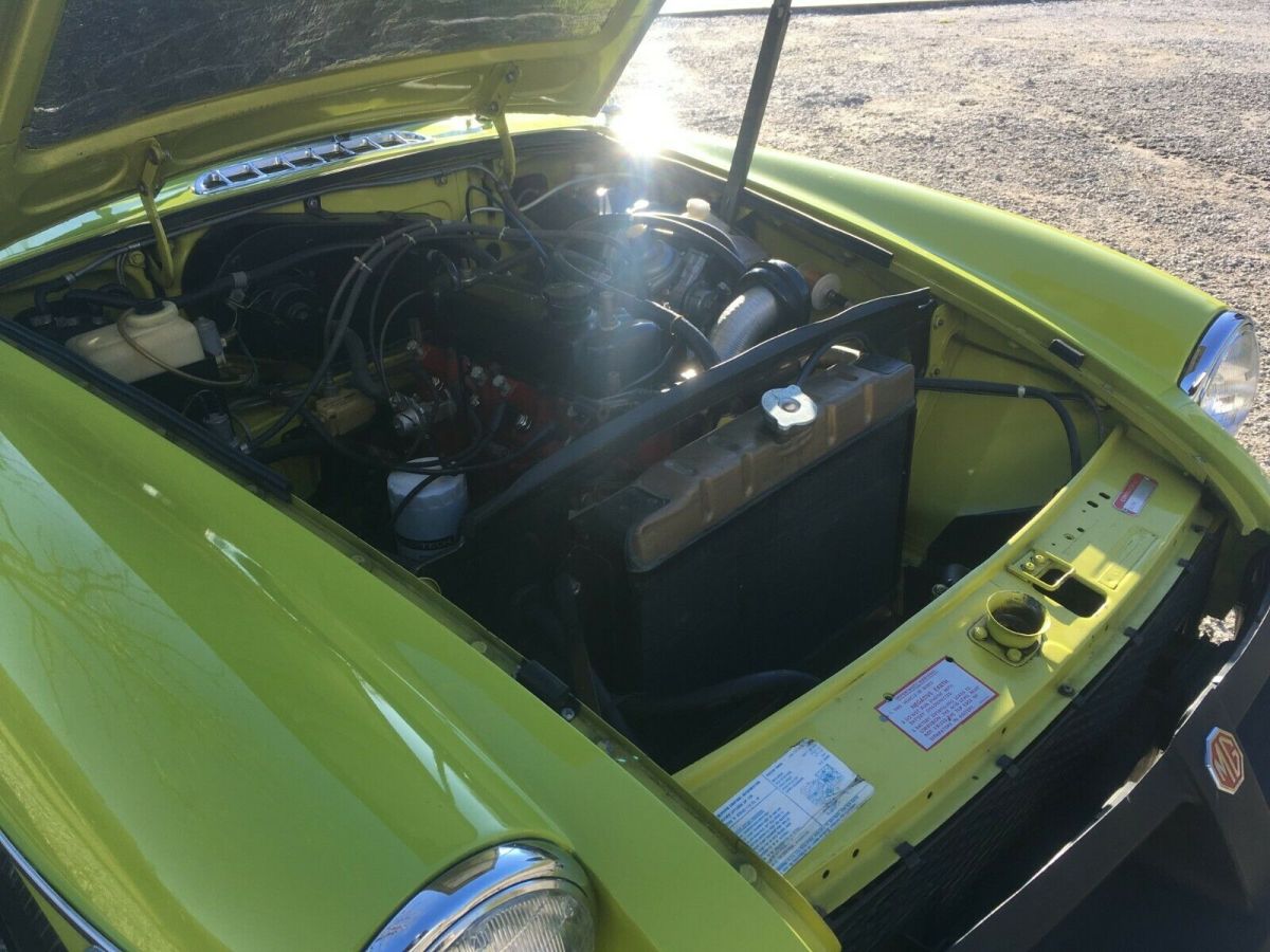 1975 Citron MG MGB Convertible