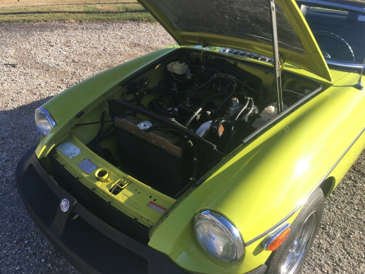 1975 Citron MG MGB Convertible