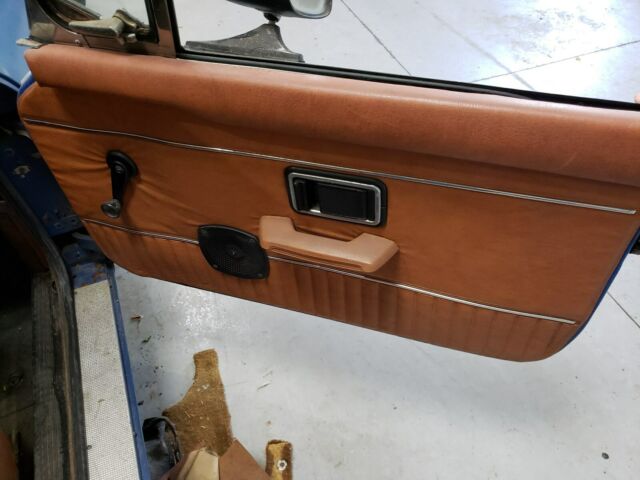 1975 blue MG MGB Convertible