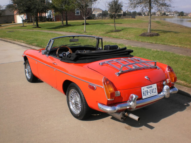 1975 Red MG MGB Convertible