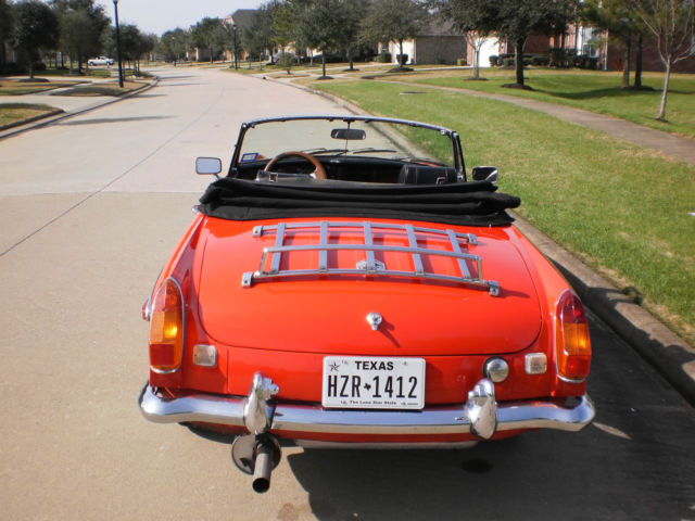 1975 Red MG MGB Convertible