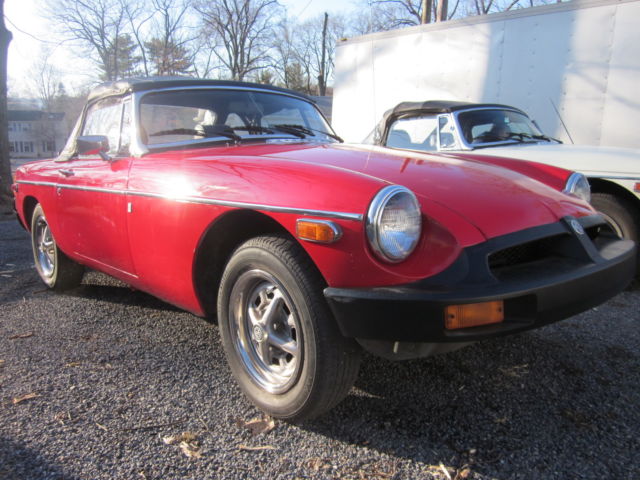 1975 Red MG MGB Convertible