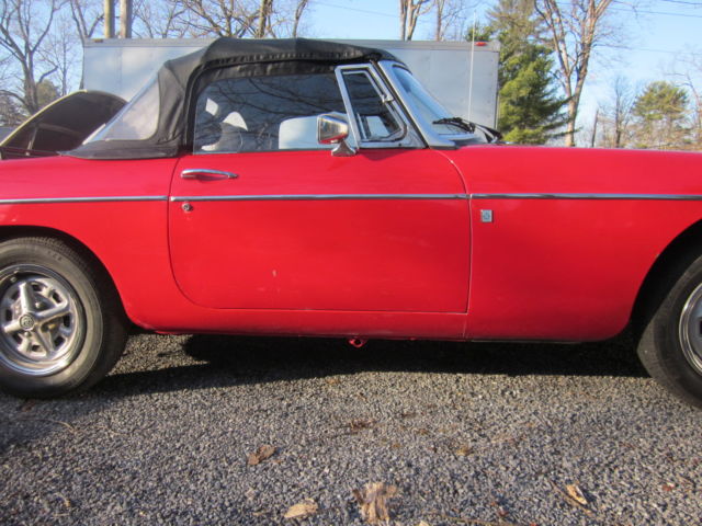 1975 Red MG MGB Convertible