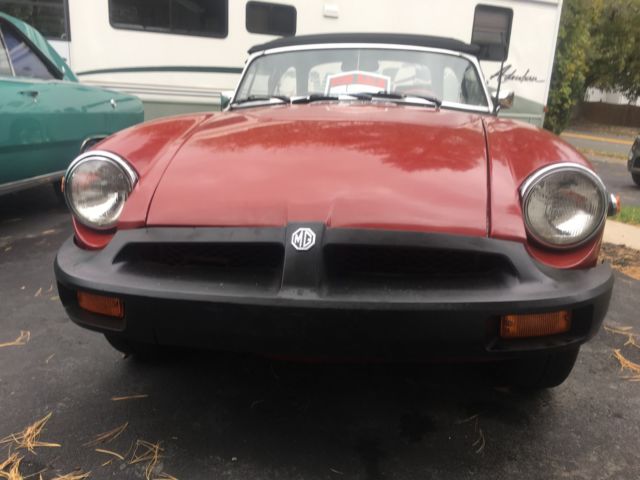 1975 Burgundy MG MGB Convertible