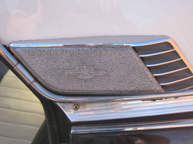 1975 Black/White Top Mitsubishi DEBONAIR Sedan