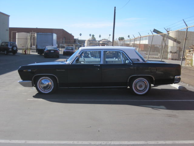 1975 Black/White Top Mitsubishi DEBONAIR Sedan