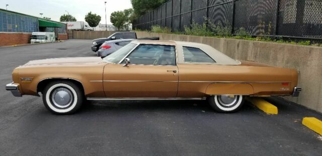 1975 Oldsmobile Ninety-Eight