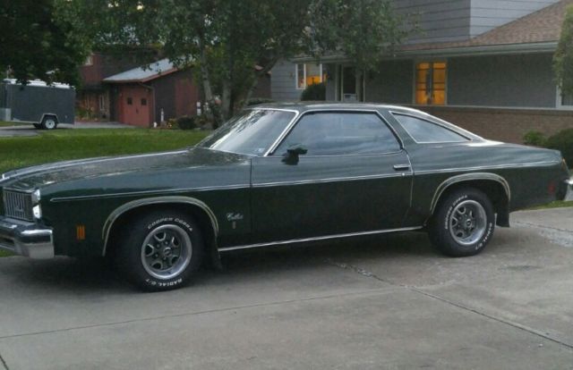 1975 Green Oldsmobile Cutlass Coupe