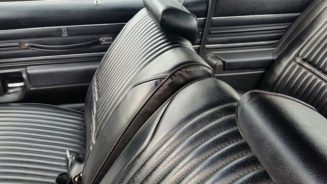 1975 Green Oldsmobile Cutlass Coupe