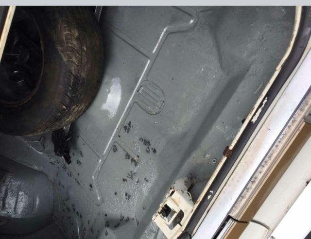 1975 White Oldsmobile Cutlass Coupe