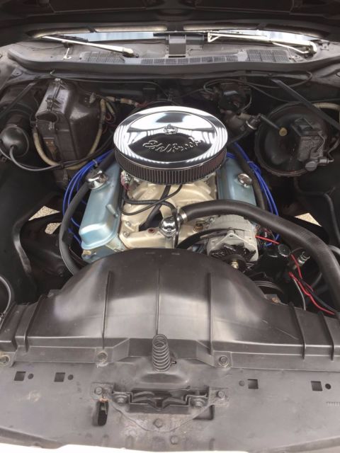 1975 White Pontiac Le Mans Coupe