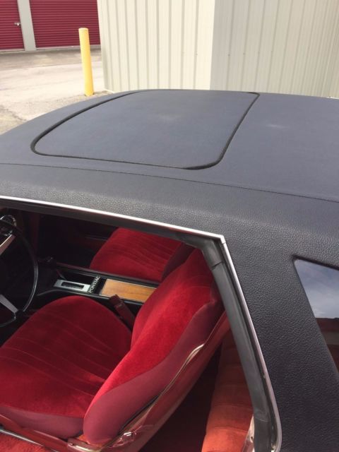 1975 White Pontiac Le Mans Coupe