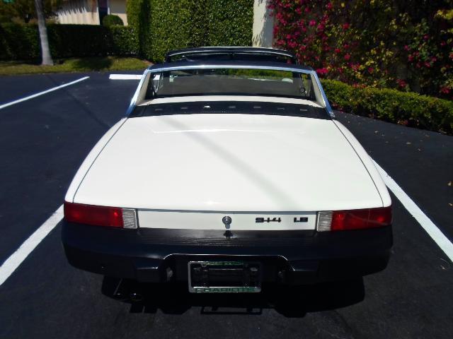 1975 White Porsche 914 Targa