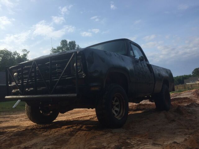 1975 Black Dodge Power Wagon