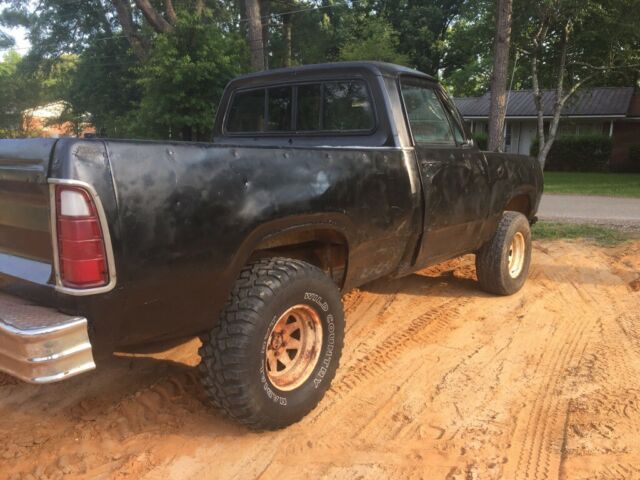 1975 Black Dodge Power Wagon