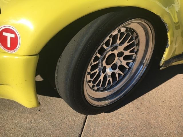 1975 Yellow Porsche 911