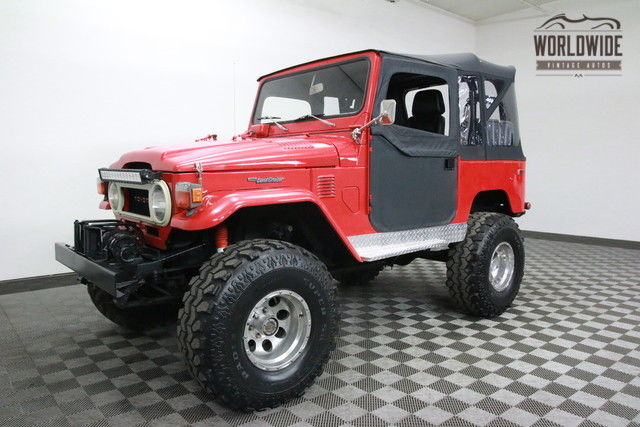 1975 Red Toyota FJ40
