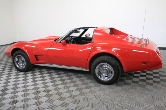 1975 Red Chevrolet Corvette