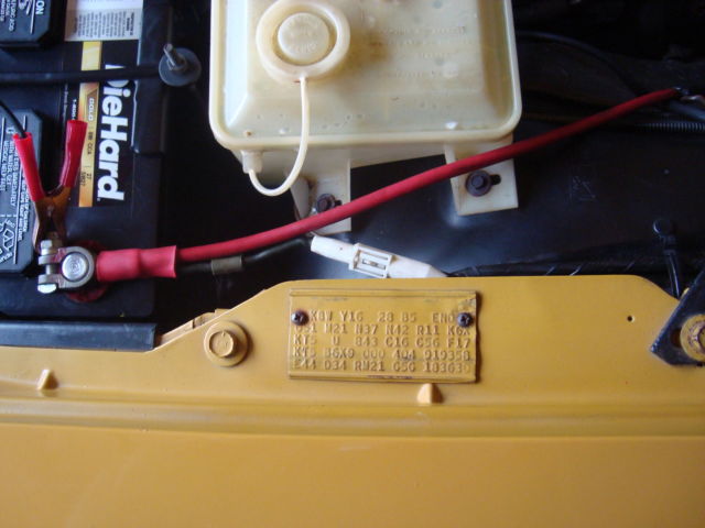 1975 Yellow Plymouth Road Runner Coupe