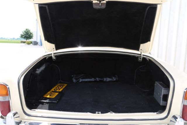 1975 Rolls-Royce Silver Shadow