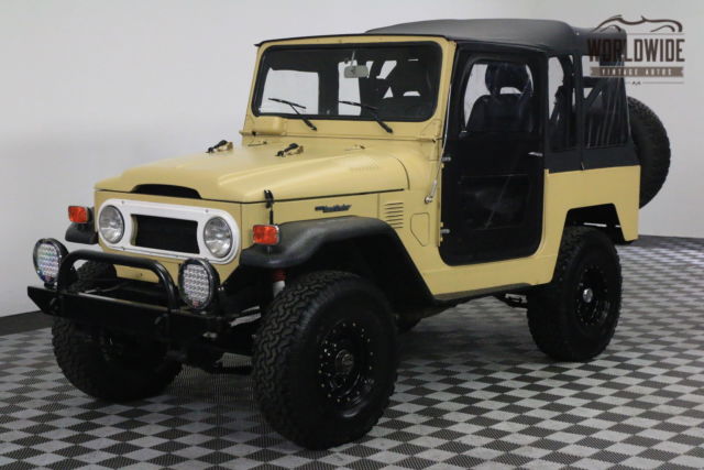 1975 Tan Toyota FJ40