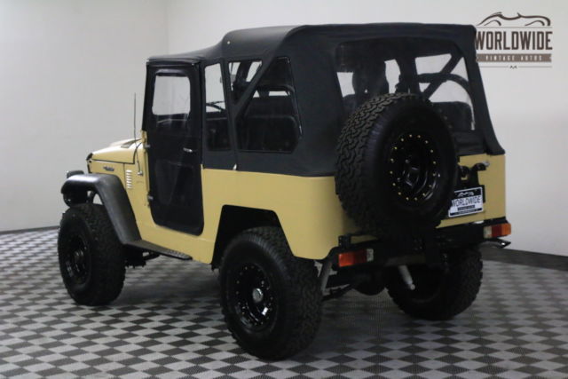 1975 Tan Toyota FJ40