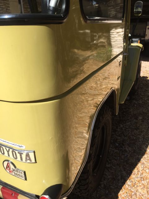 1975 Yellow Toyota FJ Cruiser SUV