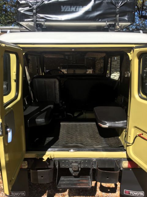 1975 Yellow Toyota FJ Cruiser SUV