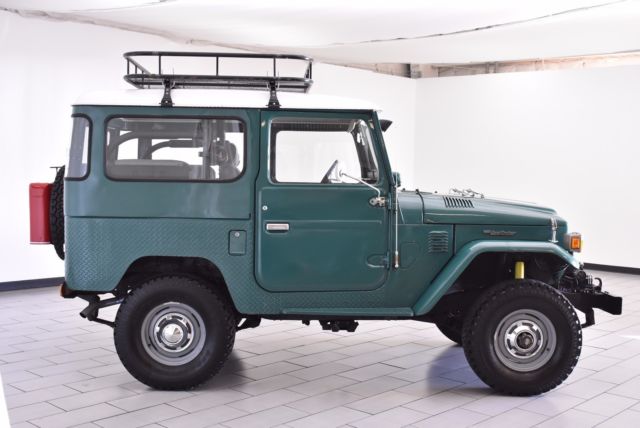 1975 Green Toyota FJ Cruiser