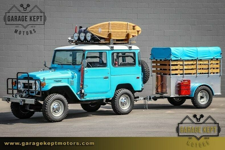 1975 Blue Toyota FJ Cruiser SUV