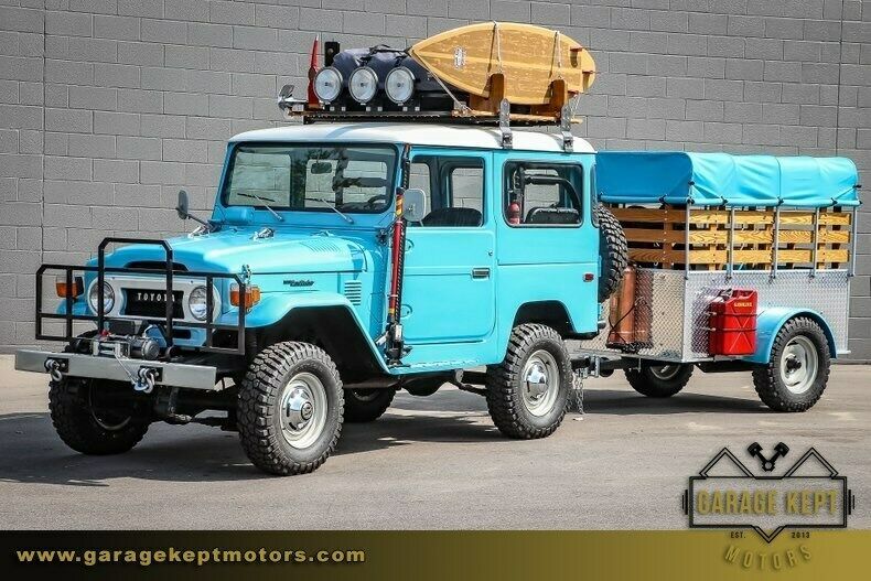 1975 Blue Toyota FJ Cruiser SUV