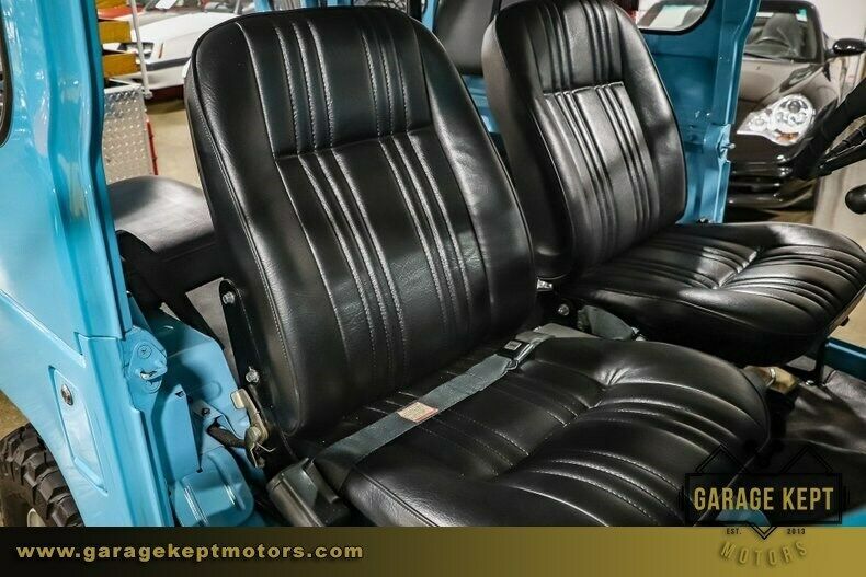 1975 Blue Toyota FJ Cruiser SUV