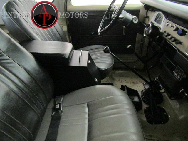 1975 Tan Toyota FJ Cruiser --