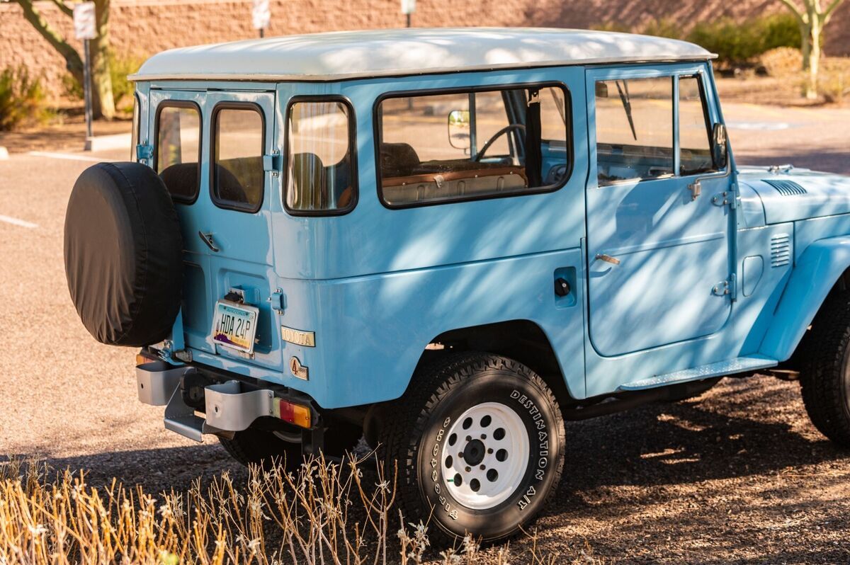 1975 Yellow Toyota Land Cruiser
