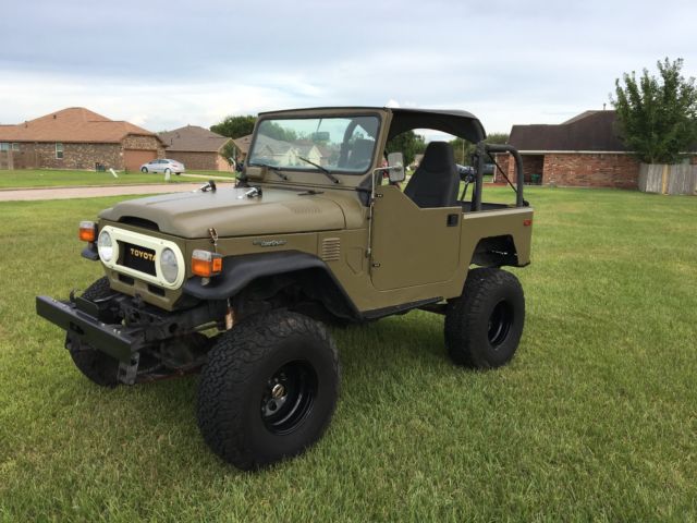 1975 Green/Black Toyota Land Cruiser FJ