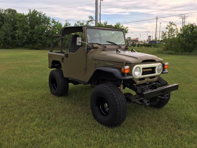 1975 Green/Black Toyota Land Cruiser FJ