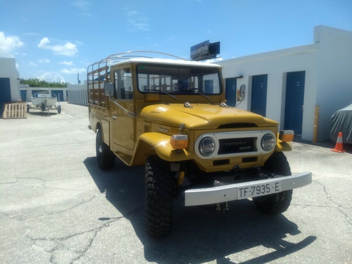 1975 Yellow Toyota Land Cruiser Standard Cab Pickup