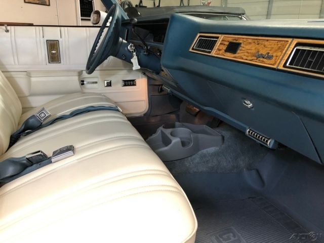 1975 White Chevrolet Capriceold Convertible