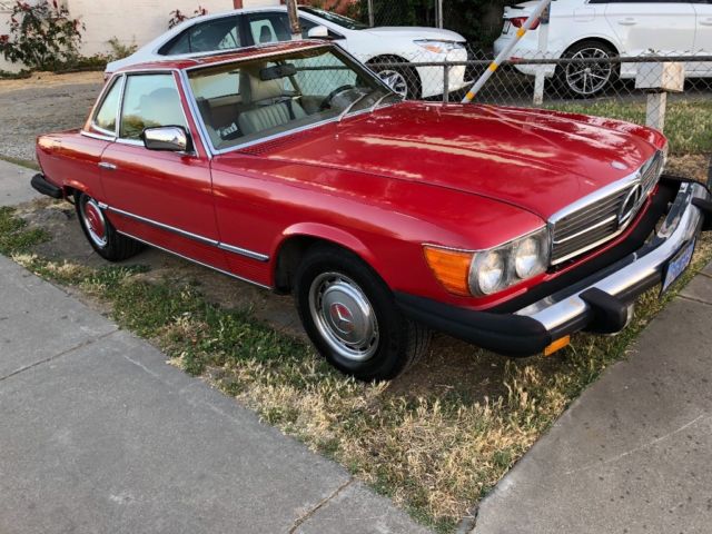 1976 Red Mercedes-Benz SL-Class Coupe