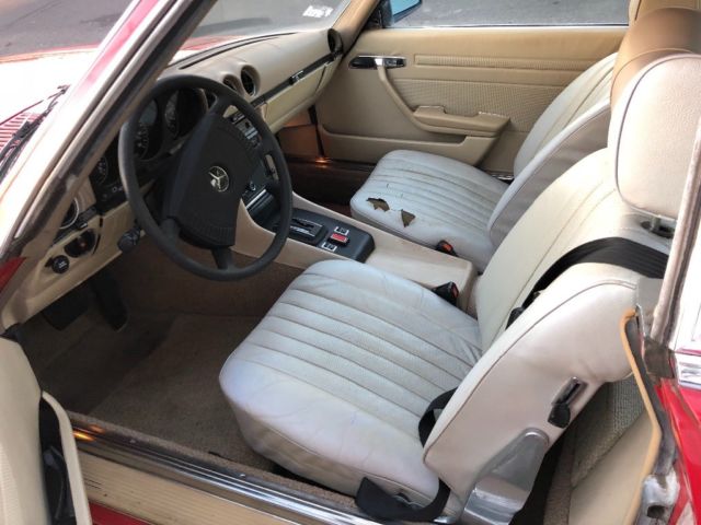 1976 Red Mercedes-Benz SL-Class Coupe