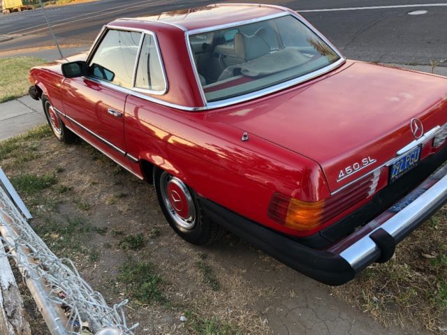 1976 Red Mercedes-Benz SL-Class Coupe