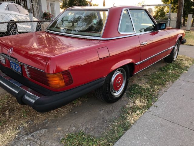 1976 Red Mercedes-Benz SL-Class Coupe